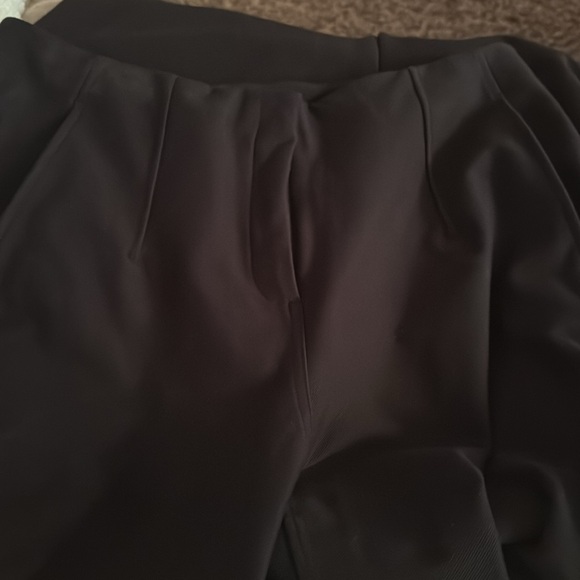 Lululemon Utilitech Relaxed Mid Rise Trouser - Picture 7 of 8